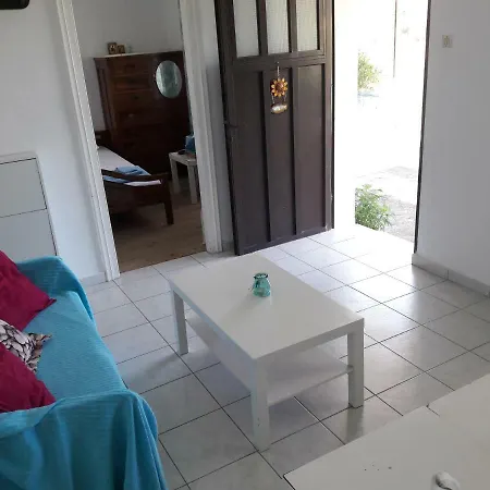 Spiros House Makriotika