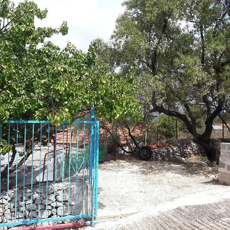 Spiros House Tatil Evi *