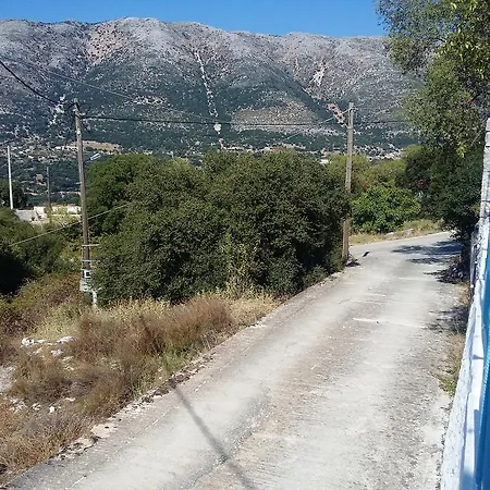 Spiros House Dom wakacyjny