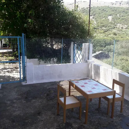 Dom wakacyjny Spiros House